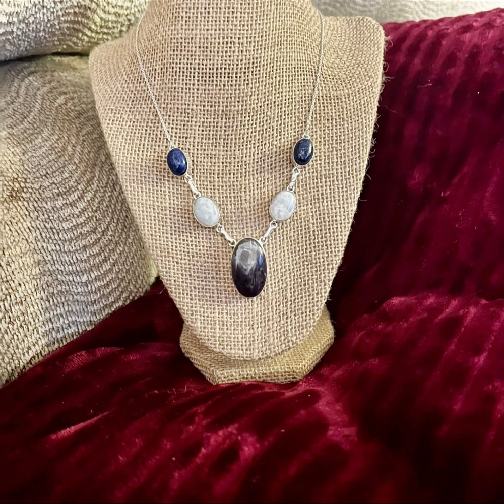 6 stone cabochon Banded Amethyst Rainbow Moonstone 925 Silver Plated Necklace